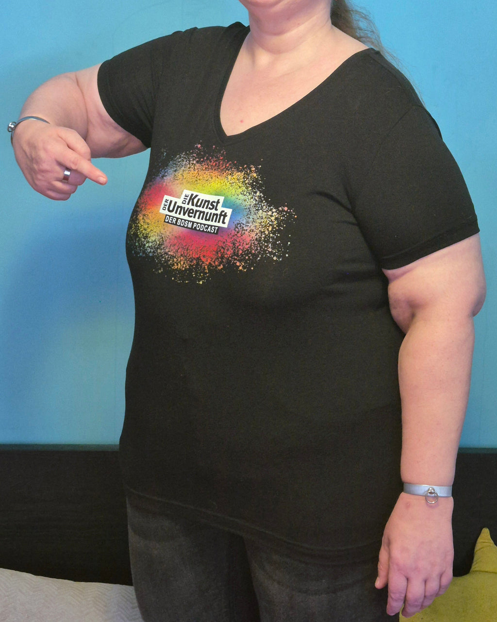 V-Shirt Rainbow