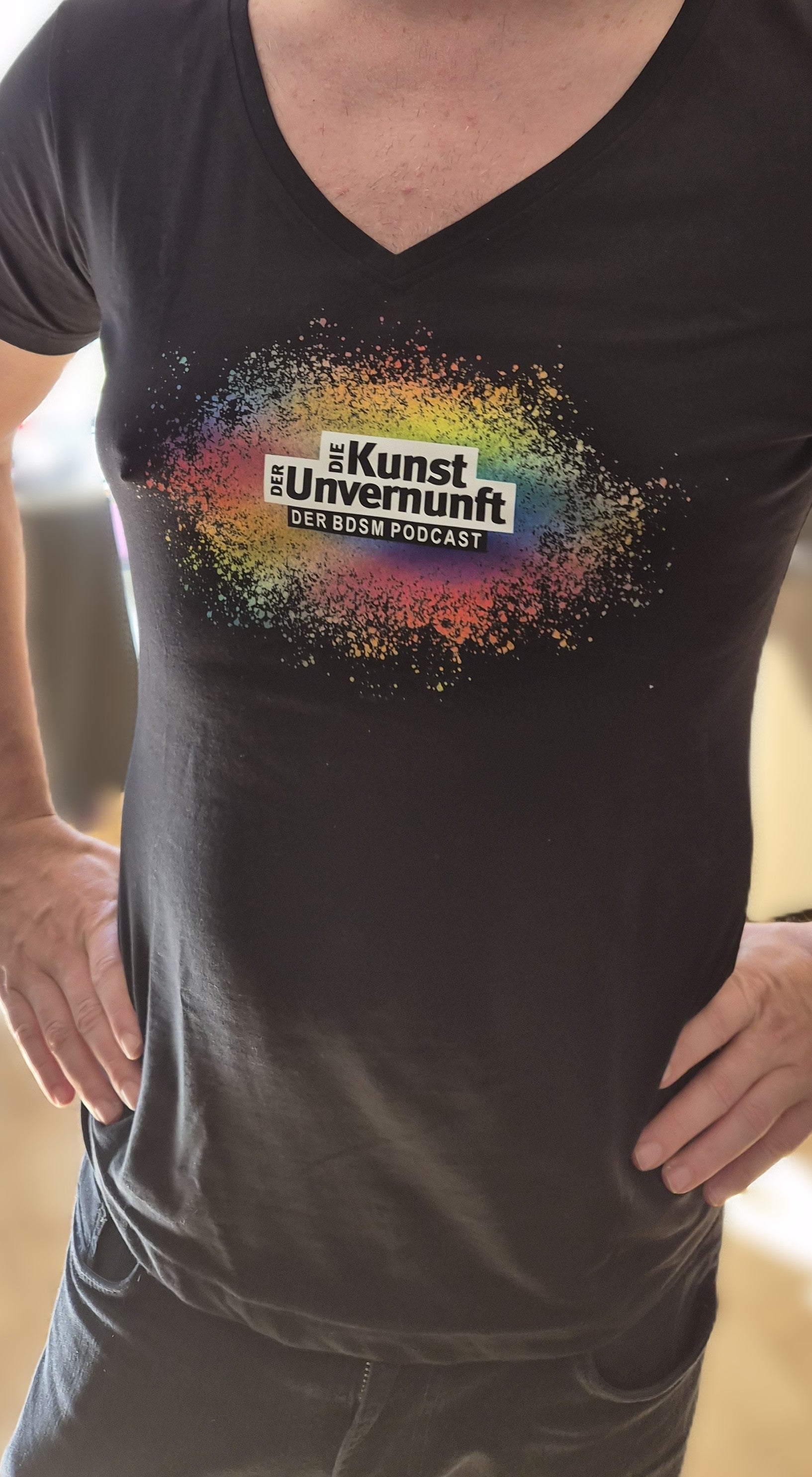 V-Shirt Rainbow
